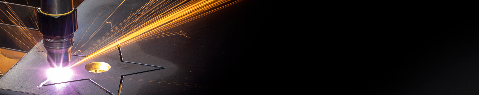 J5A4936_Dan-Retouched_extended_banner-bkgrd