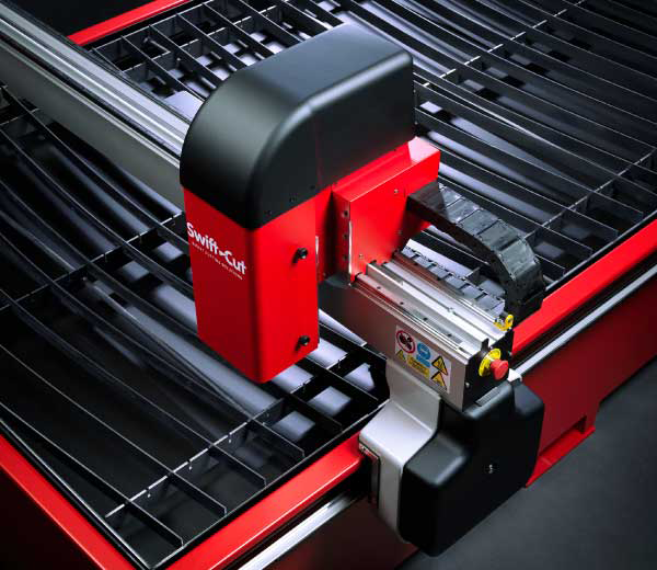Swift-Cut Pro CNC-plasmasnij snijden : close-up van de snijkop
