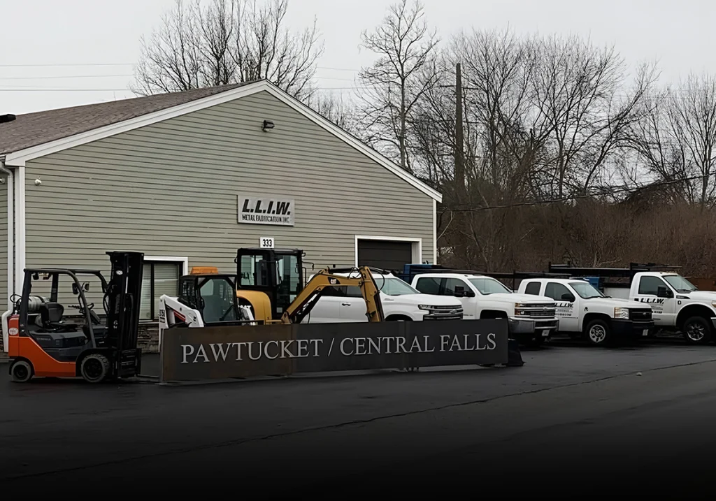 LLIW Metal Fabrication, exteriores de edificios