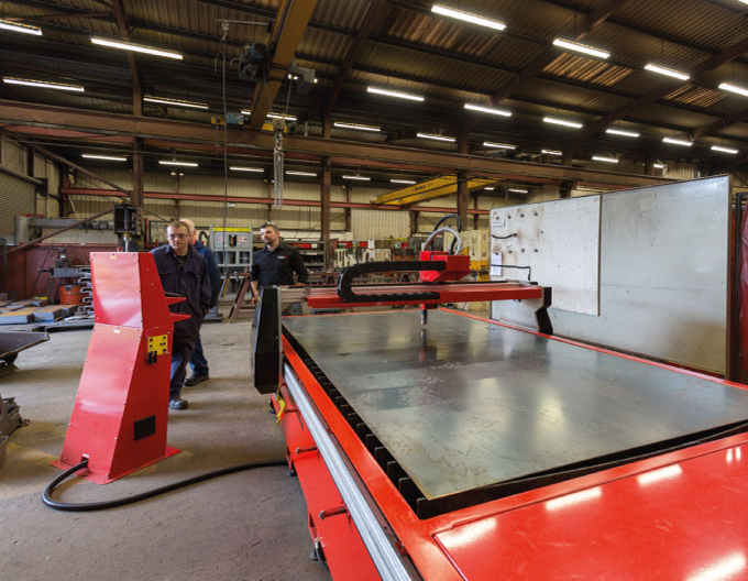 Collis Engineering använder sitt Swift-Cut CNC skärbord för metallskärning