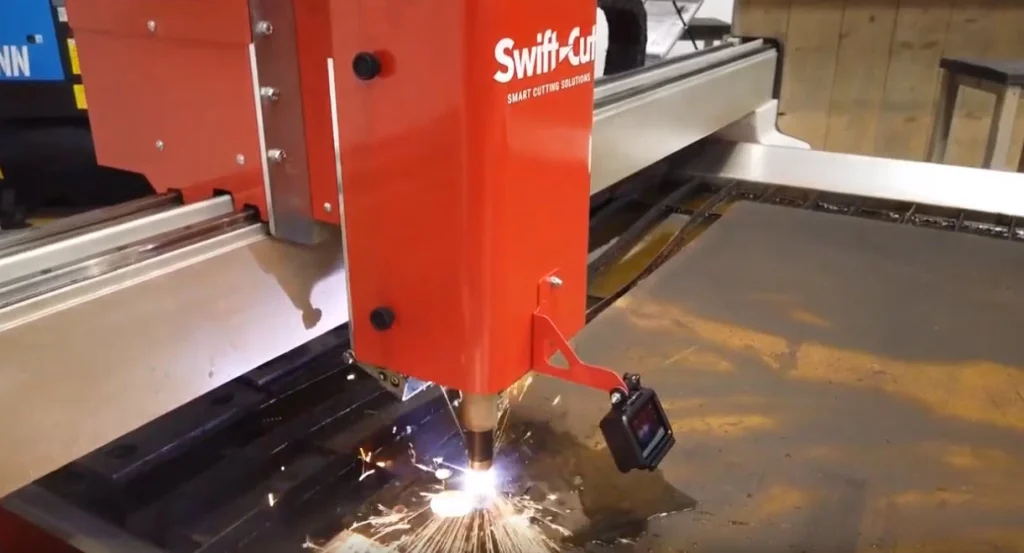 Swift-Cut CNC skärbord ut former i 10 mm stål